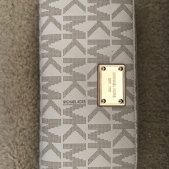 Meet your Posher, Diana - Picture 8 of 8